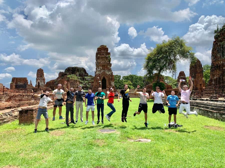 Bangkok: Ayutthaya & Local Market Tour In Spanish or English - Wat Yai Chai Mongkhon begins the temple circuit