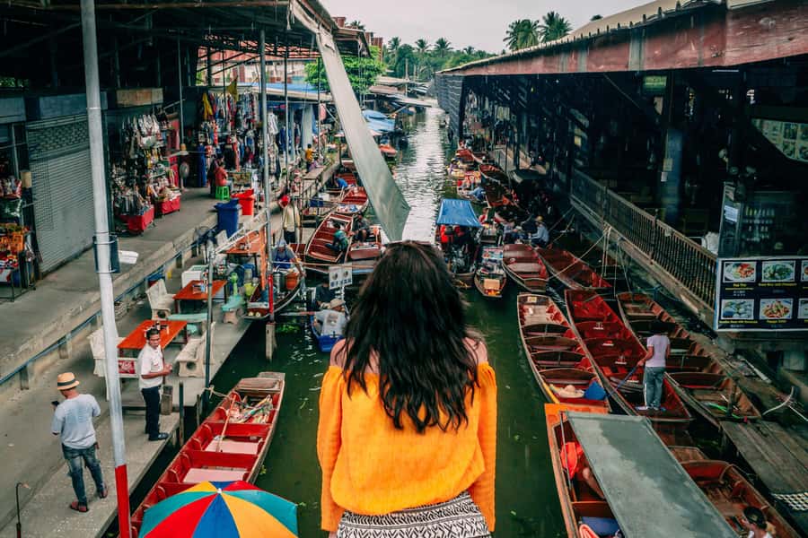 Bangkok: Ayutthaya, Railway & Floating Markets Full-Day Tour - Damnoen Saduak by canal and longtail boat