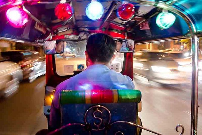 Bangkok by Night Tuk Tuk Tour: Markets, Temples & Food - The 6 pm start and meeting-point plan