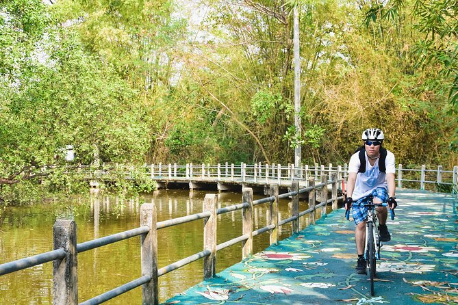 Bangkok Cycling Tour Khlong Toei Market and Bang Krachao Island - Key points at a glance