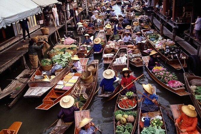 BANGKOK: Damnern Saduak Floating Market, Thai House - The local product store and return to Bangkok