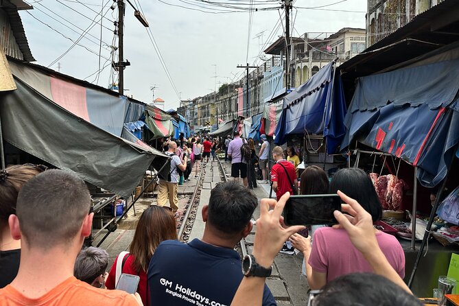 Bangkok Damnoen Floating Market and Maeklong Railway Private Tour - Should you book the Maeklong and Damnoen Saduak tour?