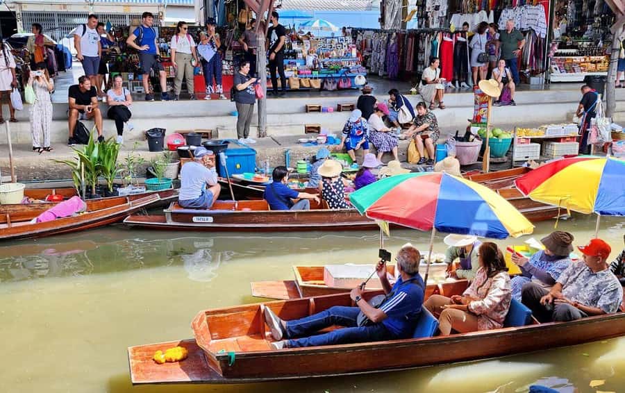 Bangkok: Damnoen Floating Market & Train Market Private Tour - Why these two markets work well together