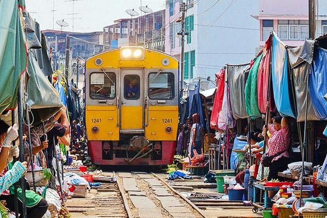 Bangkok - Damnoen Saduak and Train Market Private Tour - Damnoen Saduak by longtail boat