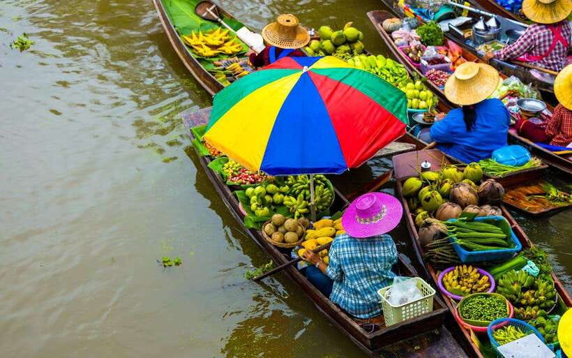 Bangkok: Damnoen Saduak and Train Market with Boat Ride - The Buffalo Café pause