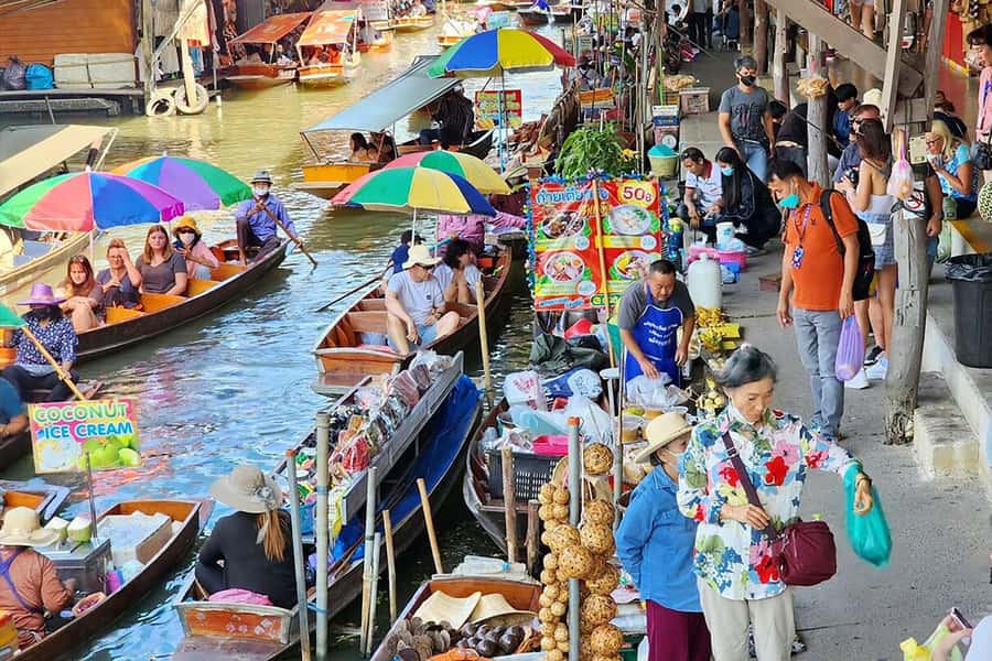 Bangkok: Damnoen Saduak Market & Kayaking Adventure - Why the train market is such a strong opening
