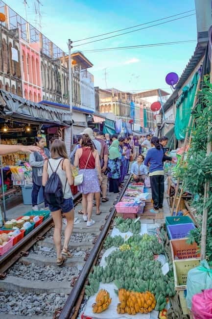 Bangkok: Famous Markets and Dragon Temple Guided Day Tour - Booking details worth checking