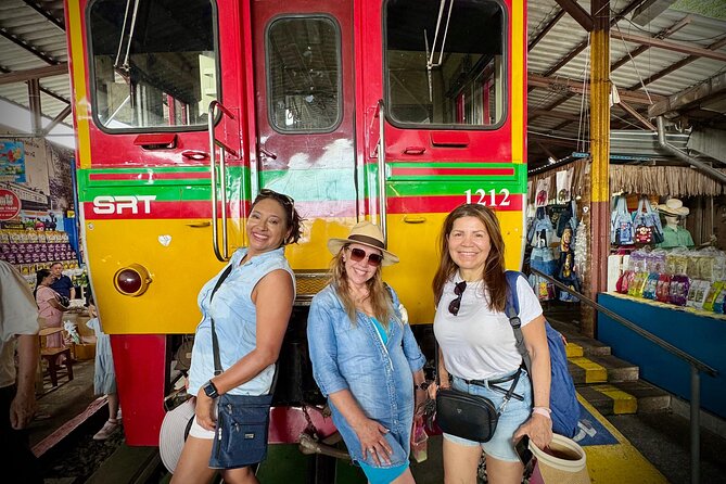 Bangkok: Floating Market and Train Market Experience - How the transport affects the day
