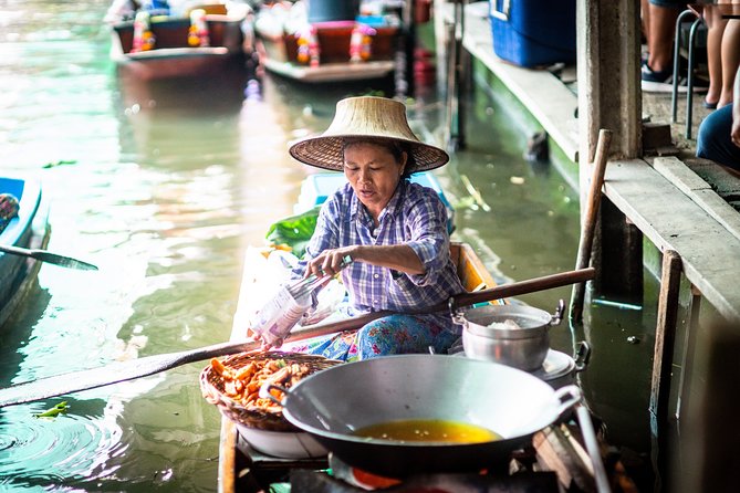 Bangkok Floating Market & Boat Ride to an Orchid Farm - Starting at the market and taking to the canal