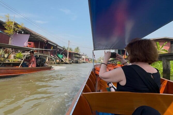 Bangkok: Floating Market & Train Market Discovery - Guides, language help, and group care