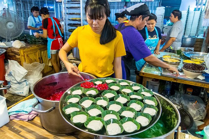 Bangkok Floating Markets and Boat Tour - The orchid farm and local homes