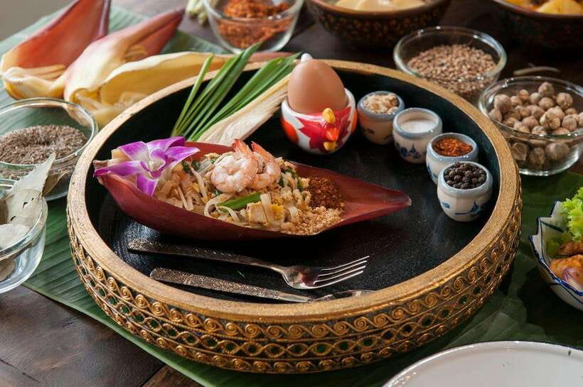 Bangkok: Hands-on Thai Cooking Class and Market Tour - Key points at a glance