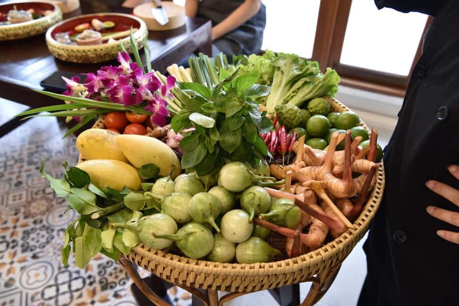 Bangkok: Hands-on Thai Cooking Class & Market Tour in Sathon - Four dishes, cooked one at a time