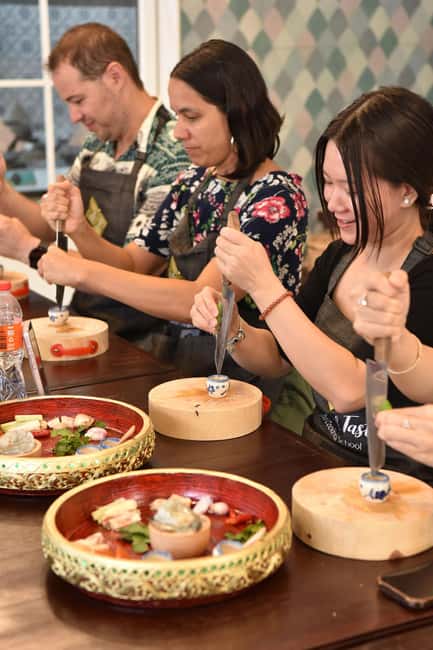 Bangkok: Hands-on Thai Cooking Class & Market Tour in Sathon - Dietary needs and practical comfort