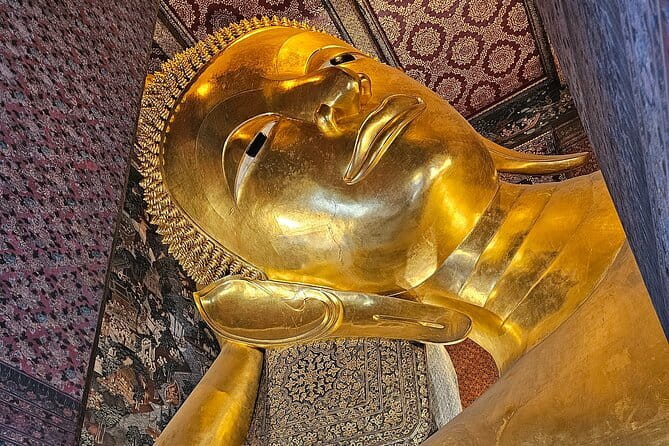 Bangkok History Temples Markets and Food Tasting - Wat Pho and the reclining Buddha