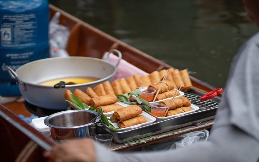 Bangkok: Maeklong Railway Market and Amphawa Floating Market - Meeting at Siam Paragon or using pickup