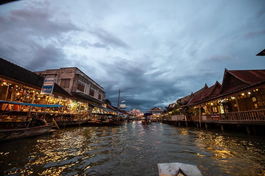 Bangkok: Maeklong Railway Market and Amphawa Floating Market - The extra stops add local texture