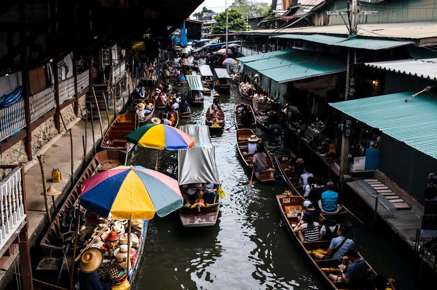 Bangkok: Maeklong Train Market & Amphawa Floating Market - What the self-guided format means at Maeklong