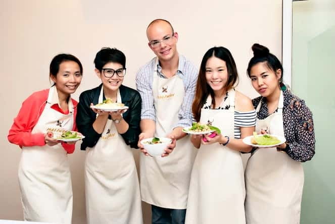 Bangkok: Maliwan Thai Cooking Class with Market Tour - Key points to know