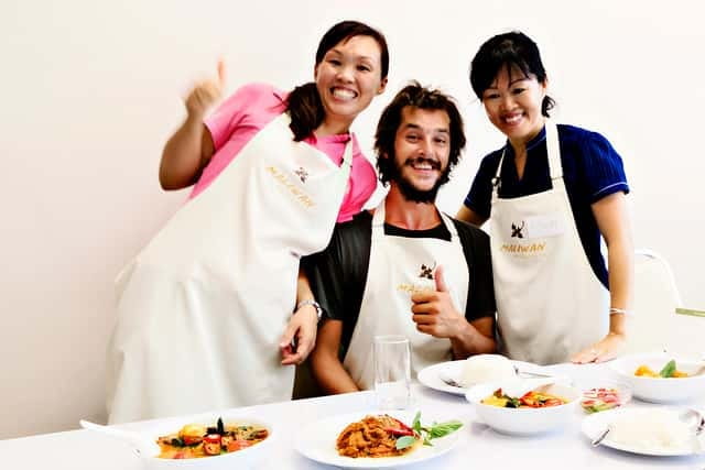 Bangkok: Maliwan Thai Cooking Class with Market Tour - Finding Maliwan near Khao San Road