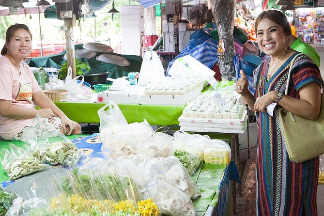 Bangkok Market Tour & Thai Cooking Class with Boat Ride with Aoy - Who should book this six-hour Bangkok experience