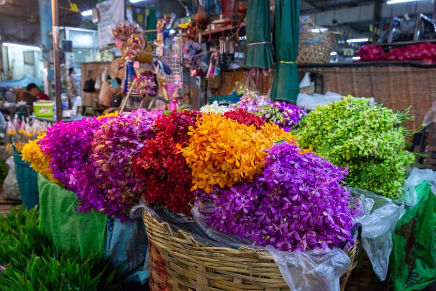 Bangkok: Markets, Temples and Food Night Tour by Tuk Tuk - The food stops make the $77 price easier to understand