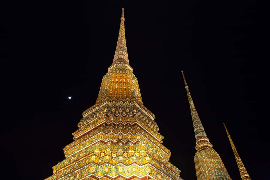 Bangkok: Markets, Temples and Food Night Tour by Tuk Tuk - Four hours is efficient, but not leisurely