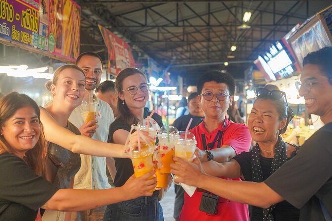 Bangkok Night Market Tour Dinner and Vintage Find - Forty minutes of free browsing