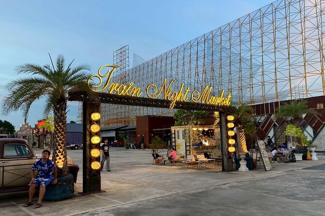 Bangkok Night Market Tour Dinner and Vintage Find - Guides, pace, and personal attention