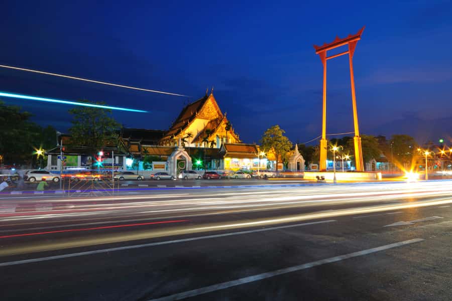 Bangkok Night Tuk Tuk: Private Tour of Markets & Landmarks - Khao San Road provides the loud finish