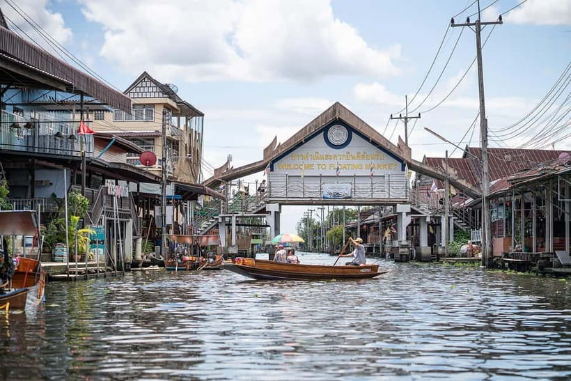 Bangkok: Premium Damnoen Saduak & Railway Market By Food Bus - Food, timing, and the value of $77