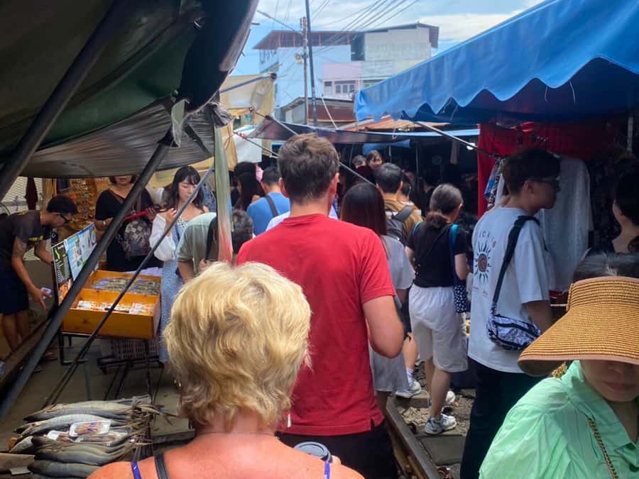 Bangkok: Private Damnoen Saduak Floating & Train Market Tour - Who should book this Bangkok day trip