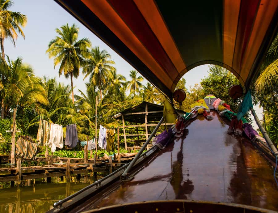 Bangkok: Private Damnoen Saduak Floating & Train Market Tour - Damnoen Saduak by long-tail boat