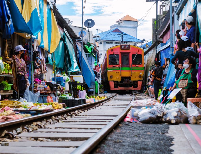 Bangkok: Private Damnoen Saduak Floating & Train Market Tour - What to bring and how to prepare