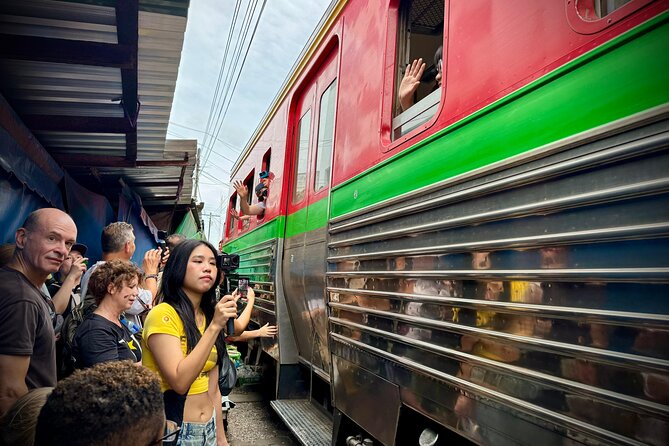 Bangkok: Private Floating Market and Train Market - A private guide makes the long day easier