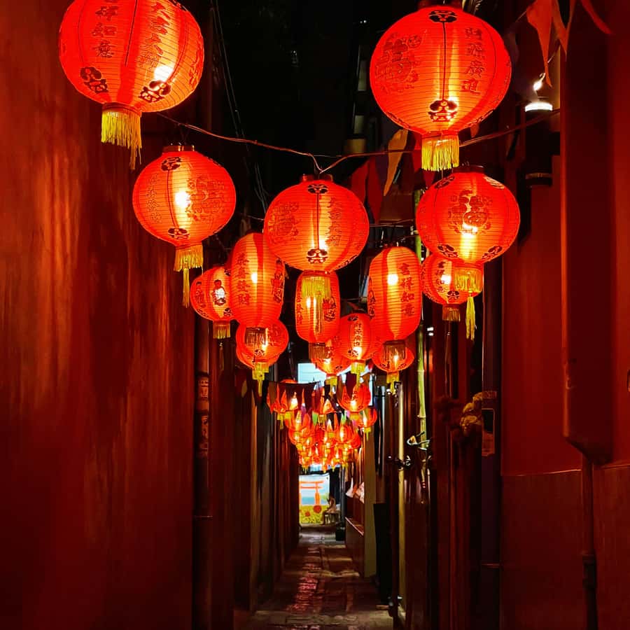 Bangkok: Private Old Quarter, Night Street Market, Temples - Why this walk makes sense in Bangkok