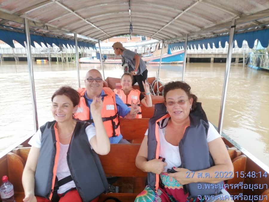 Bangkok: Private Trip to Ayutthaya Temples & Night Market - Who Should Book This Ayutthaya Trip