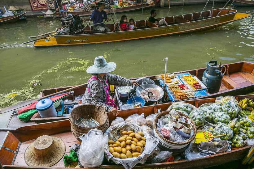 Bangkok: Railway and Floating Market Tour with Dragon Temple - Wat Sam Phran and the Dragon Temple