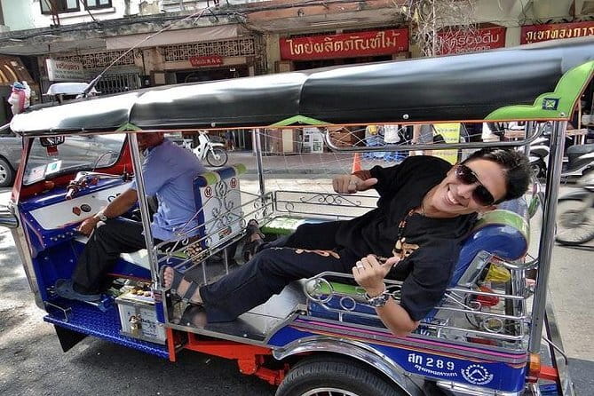 Bangkok TUK TUK Twilight Cultures Market and Food Taste - Pak Khlong Flower Market after dark
