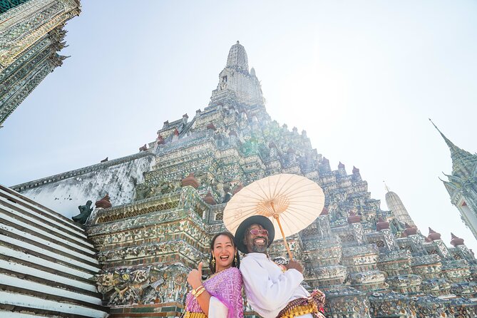 Bangkok Wat Pho and Flower Market Historical Walking Tour - Lunch near Tha Tien and the blue café drink