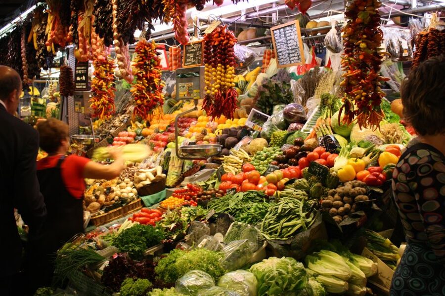 Barcelona: 4-Hour Private Market & Foodie Tour - Four Hours of Barcelona Food, Markets, and Local Flavor