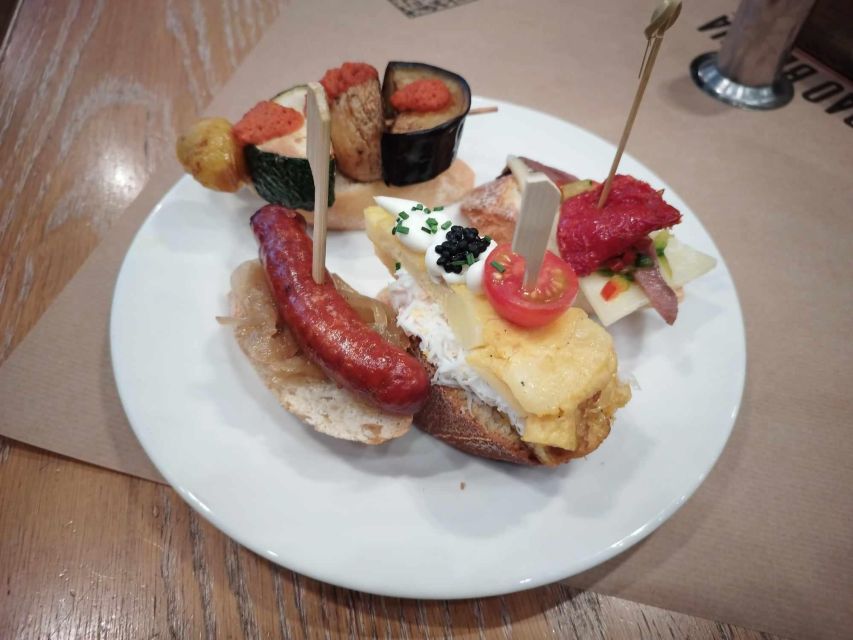 Barcelona: Boqueria Market & Barrio Gotico Street Food Tour - Santa Caterina Market and the afternoon change