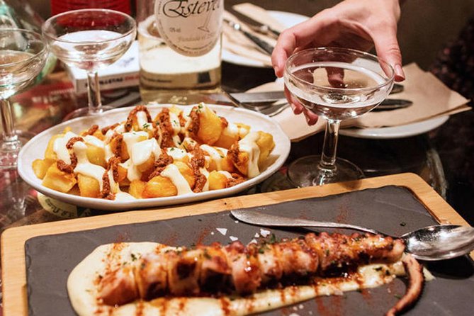 Barcelona: La Boqueria Food, Wine & History Walking Tour - The Guides Are the Heart of the Walk