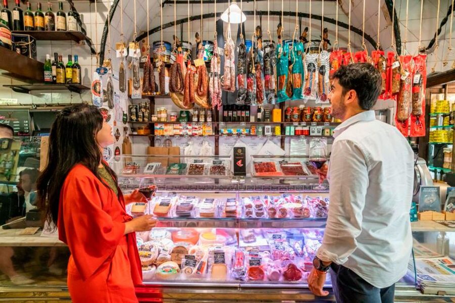 Barcelona: La Boqueria & Santa Caterina Market Private Tour - Timing, walking, and practical concerns