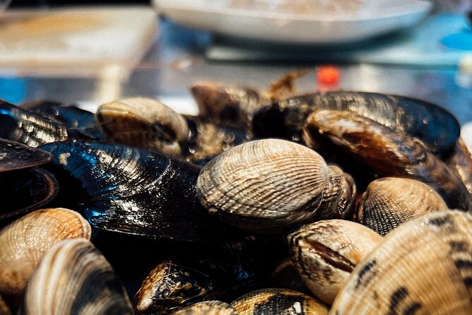 Barcelona Paella Cooking Class with Market Visit, Tapas & Sangria - Who should book this paella class?