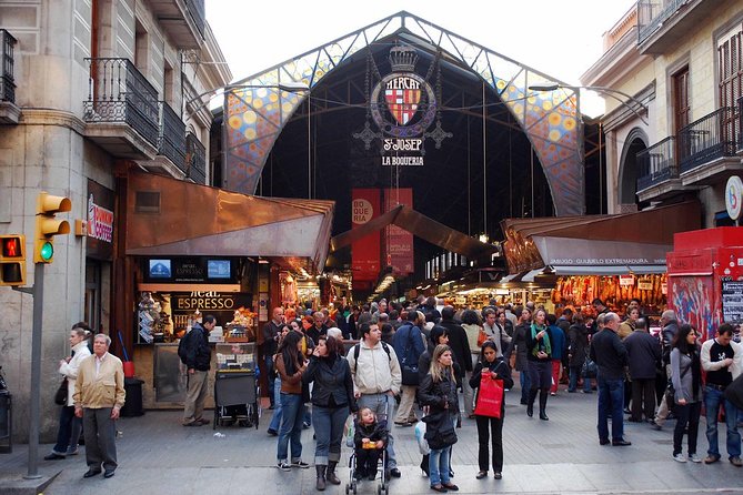 Barcelona : Paella Cooking Experience + Boqueria Market Exclusive Tour - Who will get the most from this cooking class