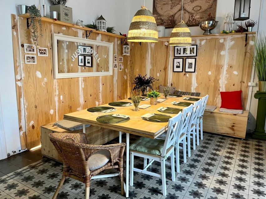 Barcelona: Paella Cooking Workshop and Market Tour - Timing, meeting point, and useful planning tips