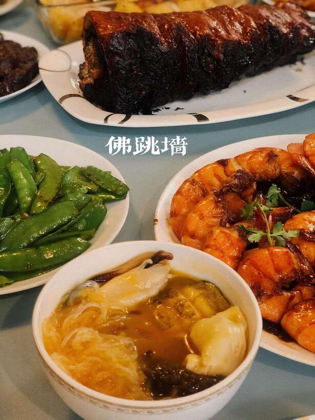 Beijing Market Tour with 10-course Family Feast - A Beijing food day that starts at the market