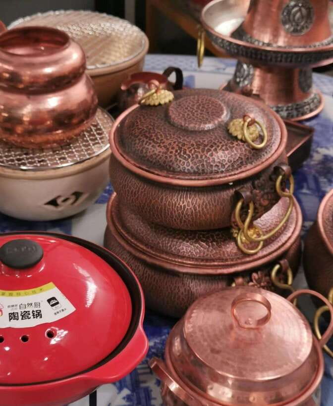 Beijing Market Tour with 10-course Family Feast - Rolling up your sleeves in the kitchen