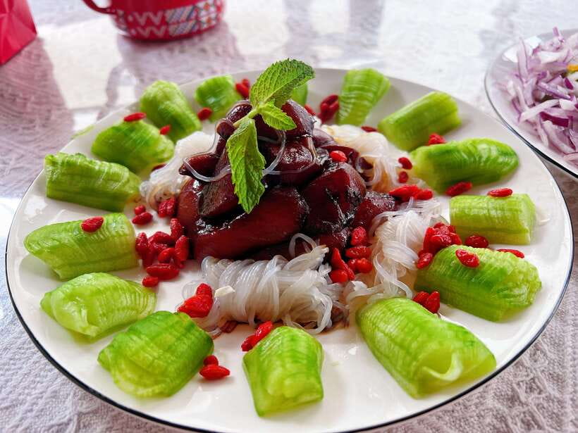 Beijing Market Tour with 10-course Family Feast - FAQ